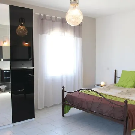 4 Bedroom Awesome In